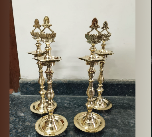 Kuththu Vilakku