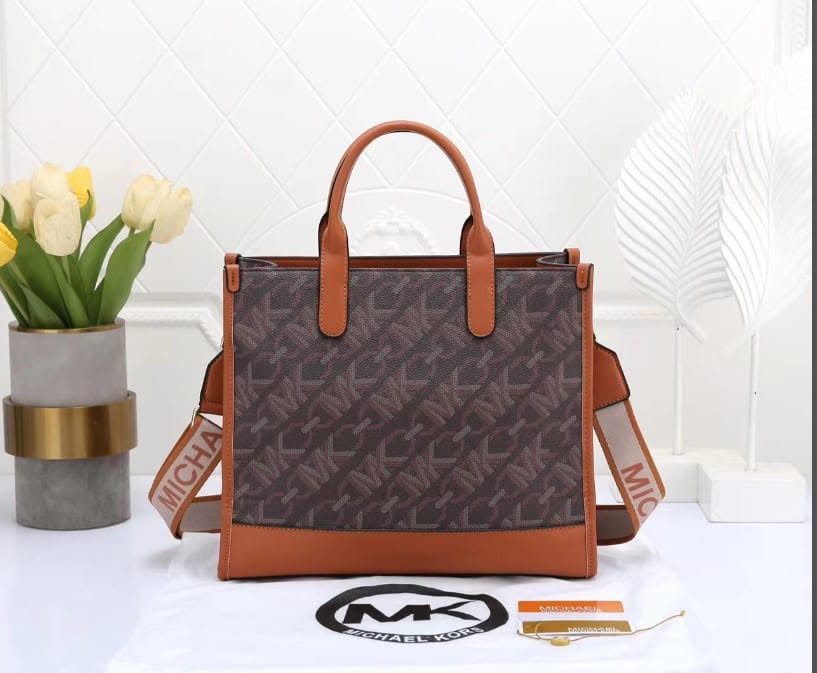 Michael Kors Signature Tote Bag