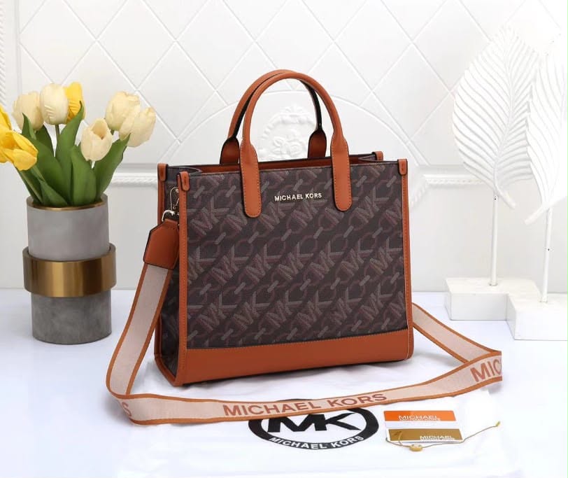 Michael Kors Signature Tote Bag